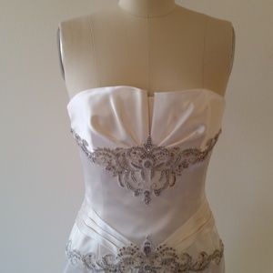 Rivini Wedding Gown in Vintage Ivory